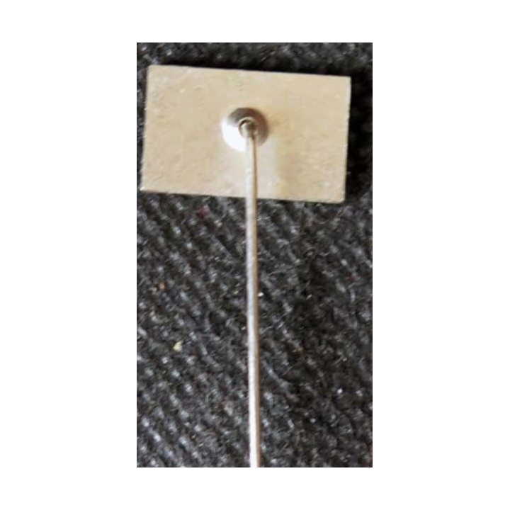 PIN'S IGO KUPRES : pin's de la firme croate IGO KUPRES