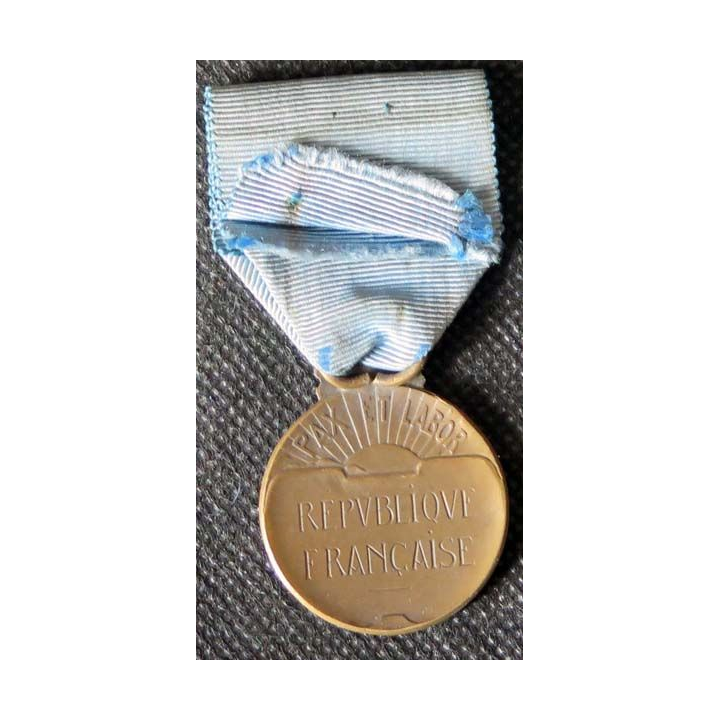 FRANCE : médaille de l'éducation physique en bronze