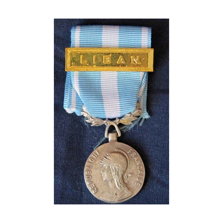 FRANCE : médaille d'outre mer agrafe " Liban " en métal argenté