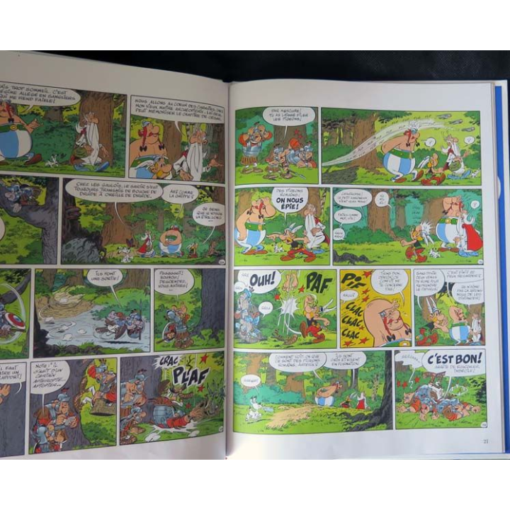 BD : Asterix Le Payrus de César (C61)