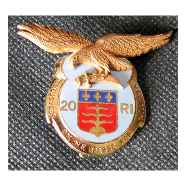 20° RI : insigne métallique du 20° régiment d''infanterie fabriqué par Drago Paris G. 1977