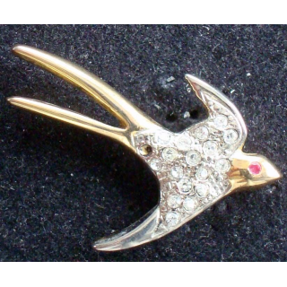 PIN'S BIJOUX ANIMAUX : Pin's hirondelle avec poinçon au dos