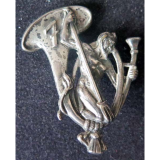 7° BCA : insigne métallique du 7° bataillon de chasseurs alpins de fabrication A . B Paris Réédition
