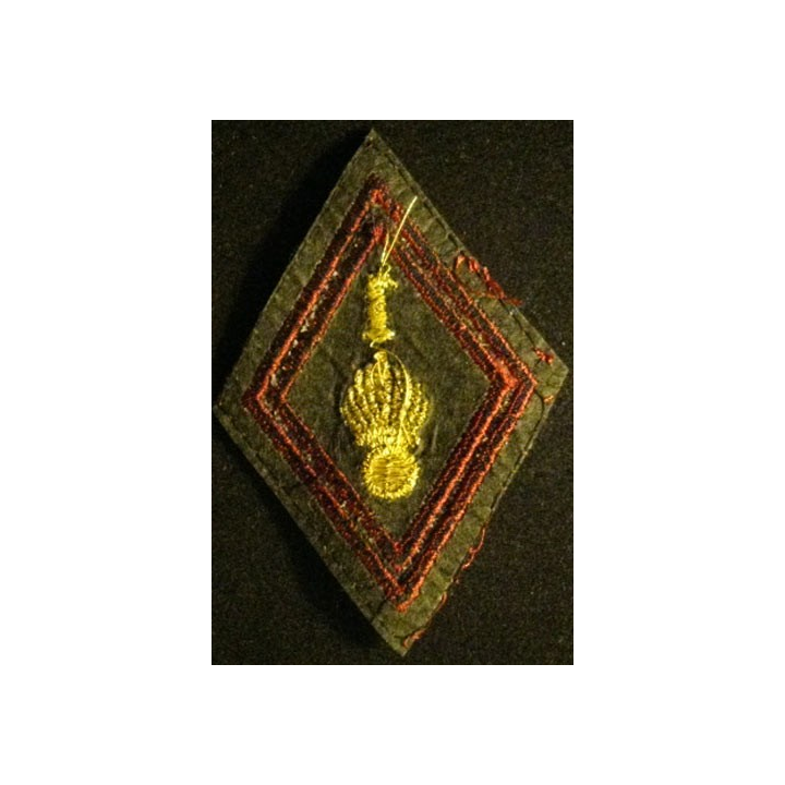 LOSANGE DE BRAS MODÈLE 45 : 1° régiment d'infanterie cadre