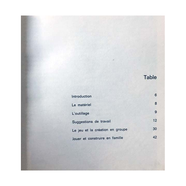1. Savoir imaginer... avec des boîtes à oeufs de Vic Sjouwerman aux éditions Dessain et tolra