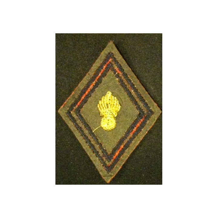 LOSANGE DE BRAS MODÈLE 45 : RÉGIMENT DE L'ARTILLERIE CADRE