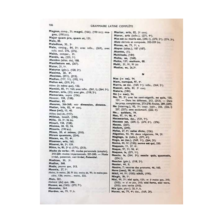 1. Grammaire latine de H. Petitmangin aux éditions J. De Gigord 1965