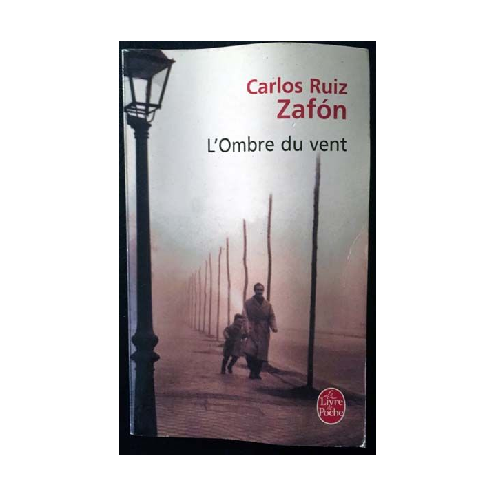 1. L'Ombre du vent de Carlos Ruiz Zafòn aux éditions Grasset