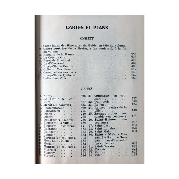 1. Les guides bleus - Bretagne aux éditions Librairie Hachette