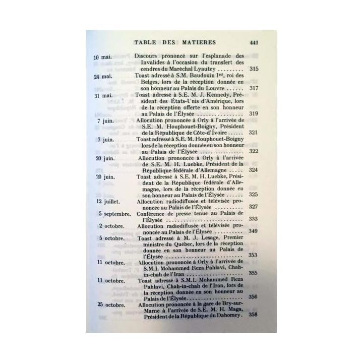 1. Discours et messages Tome 3 Avec le renouveau 1958 - 1962 de Charles de Gaulle aux éditions Plon