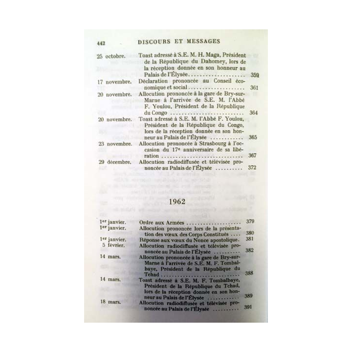 1. Discours et messages Tome 3 Avec le renouveau 1958 - 1962 de Charles de Gaulle aux éditions Plon