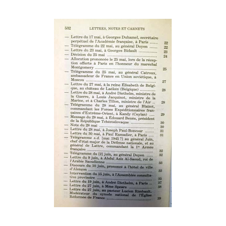 1. Lettres notes et carnets Mai 1945 - Juin 1951 de Charles de Gaulle aux éditions Plon