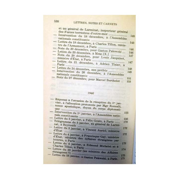 1. Lettres notes et carnets Mai 1945 - Juin 1951 de Charles de Gaulle aux éditions Plon