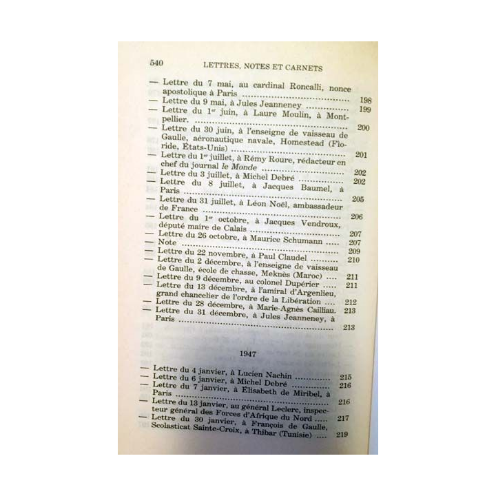 1. Lettres notes et carnets Mai 1945 - Juin 1951 de Charles de Gaulle aux éditions Plon