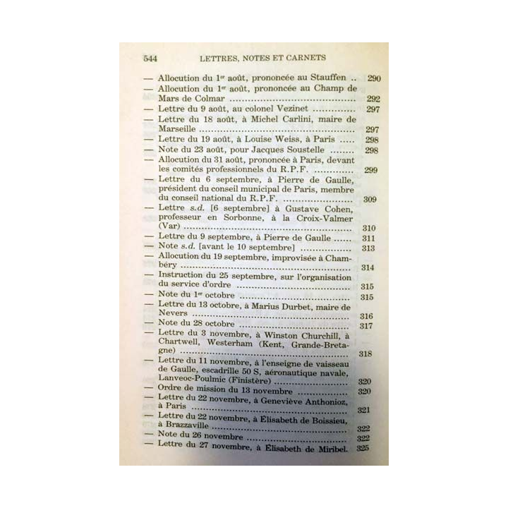 1. Lettres notes et carnets Mai 1945 - Juin 1951 de Charles de Gaulle aux éditions Plon