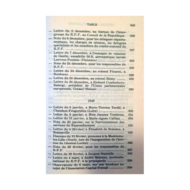1. Lettres notes et carnets Mai 1945 - Juin 1951 de Charles de Gaulle aux éditions Plon