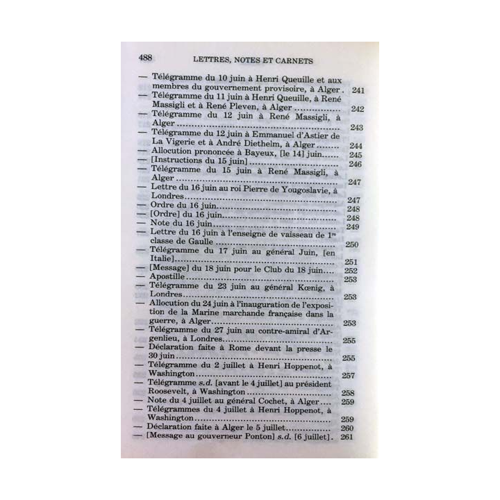 1. Lettres notes et carnets Juin 1943 - Mai 1945 de Charles de Gaulle aux éditions Plon
