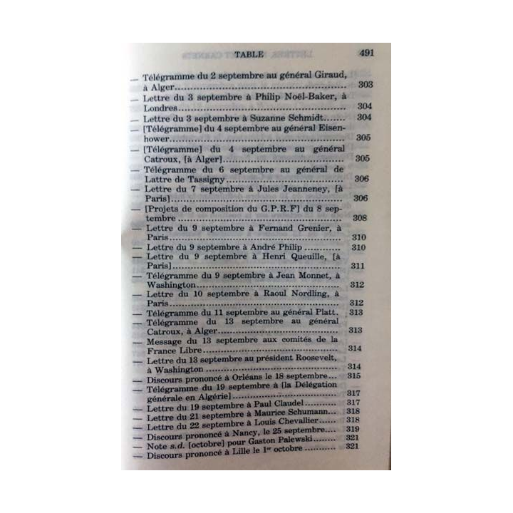 1. Lettres notes et carnets Juin 1943 - Mai 1945 de Charles de Gaulle aux éditions Plon