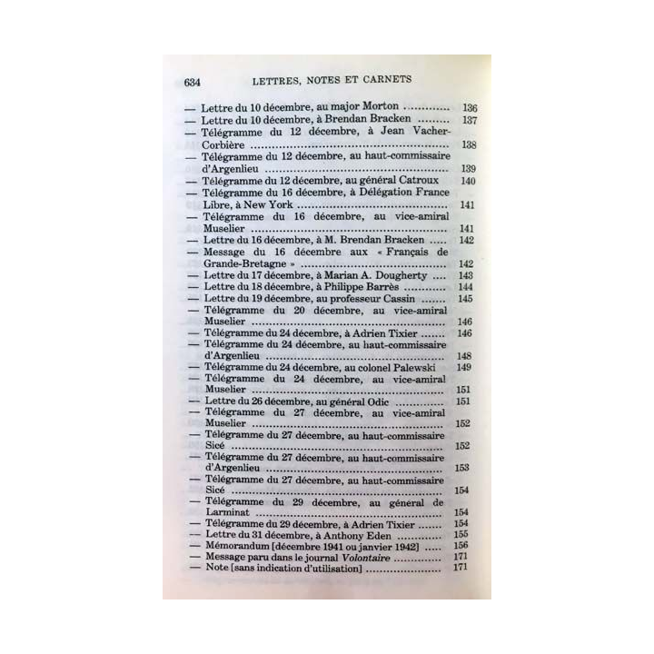 1. Lettres notes et carnets Juillet 1941 - Mai 1943 de Charles de Gaulle aux éditions Plon