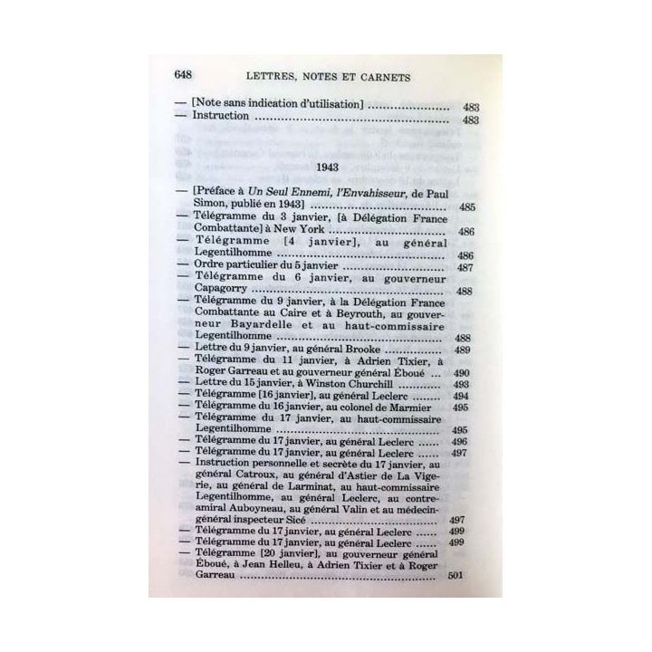 1. Lettres notes et carnets Juillet 1941 - Mai 1943 de Charles de Gaulle aux éditions Plon