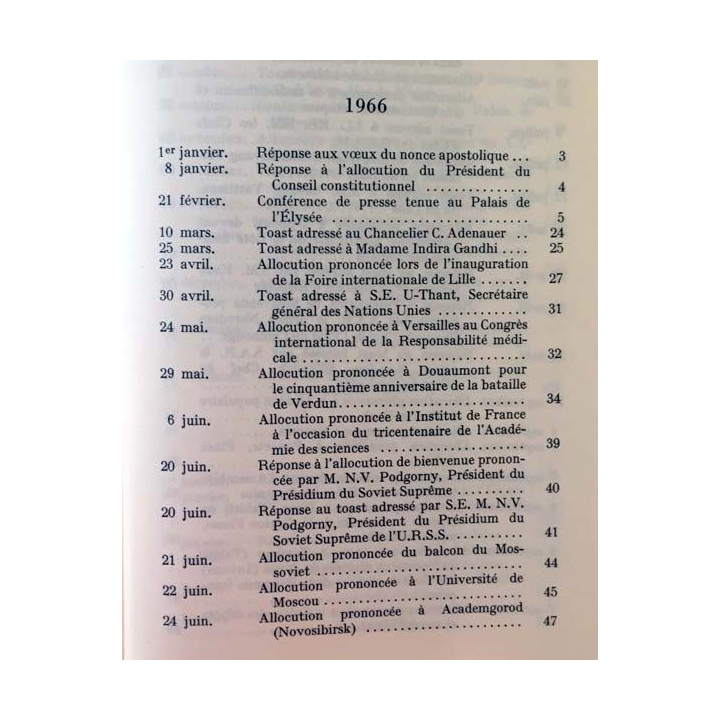 1. Discours et messages Tome 5 Vers le terme 1966 - 1969 de Charles de Gaulle aux éditions Plon