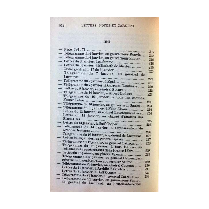 1. Lettres notes et carnets Juin 1940 - Juillet 1941 de Charles de Gaulle aux éditions Plon