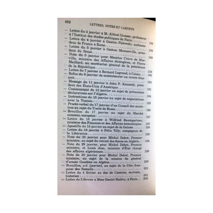 1. Lettres notes et carnets Janvier 1961 - Décembre 1963 de Charles de Gaulle aux éditions Plon