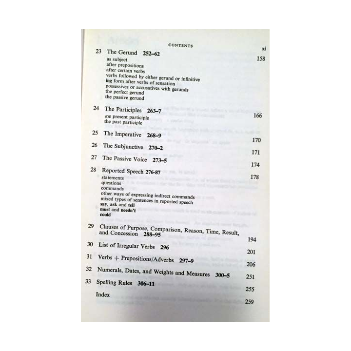 1. A Practical English Grammar 2nd Edition de A.J. Thomson and A.V. Martinet aux éditions Oxford