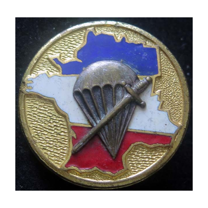 1° BPC : insigne du 1° bataillon parachutiste de choc de fabrication Drago Paris G. 455 en émail 2 boléros