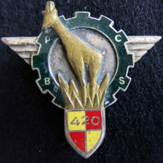 420° BPCS : insigne métallique du 420° bataillon parachutiste de commandemenrt et soutien 
