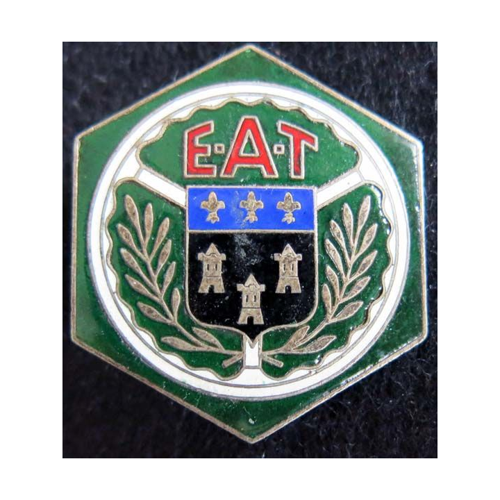 EAT :  insigne métallique de l'école d'application du train Bertrand G.972