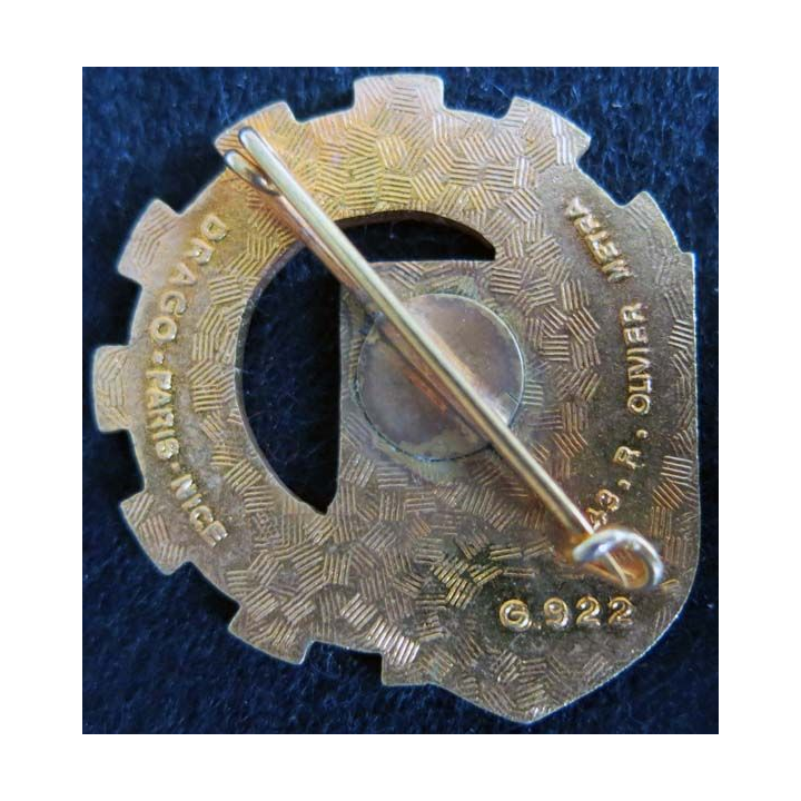 34° CC: Insigne métallique de la 34° Compagnie de Camp G. 922