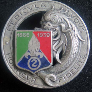 2° REC : insigne métallique du 2° régiment étranger de cavalerie Drago