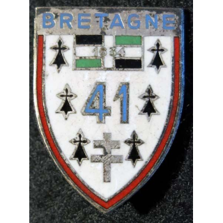 41° RI : Insigne métallique du 41° régiment d'infanterie en émail dos lisse