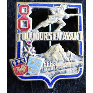 8° BI : 8° bataillon d'infanterie Drago Béranger  H. 277 en émail dos lisse attache type broche