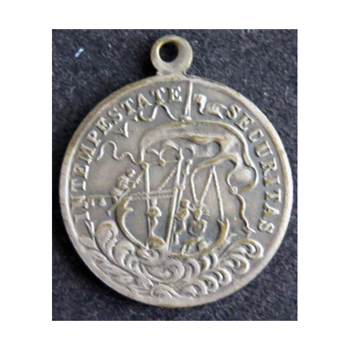 DIVERS : médaille de Saint Georges Intempestate securitas en métal argenté (ou argent ???)