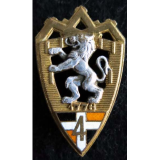 4° RI : 4° régiment d'infanterie Drago Paris en émail dos guilloché ajouré