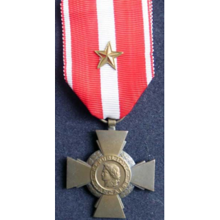 FRANCE : Croix de la valeur militaire en bronze avec citation (étoile de bronze) -1-
