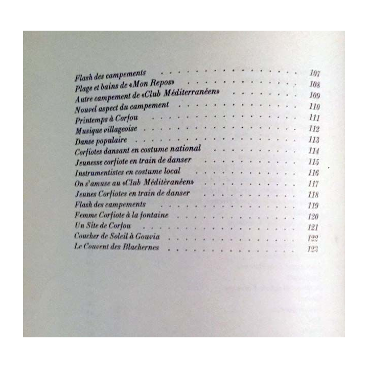 1. Kerkyra - Corfou de Basil L. Kazandzis aux éditions M. Pechlivanidis & Cie