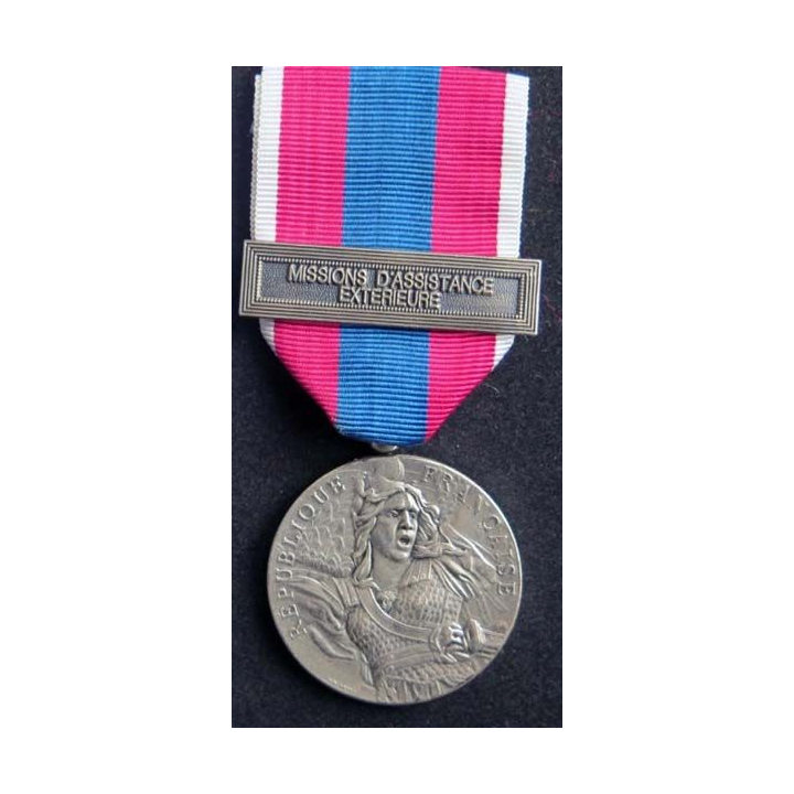 FRANCE : médaille de la défense nationale modèle argent avec la barrette "missions d'assistance extérieure"