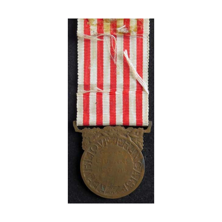 FRANCE : médaille commémorative de la Grande guerre 1914-1918 en bronze ruban défraichi