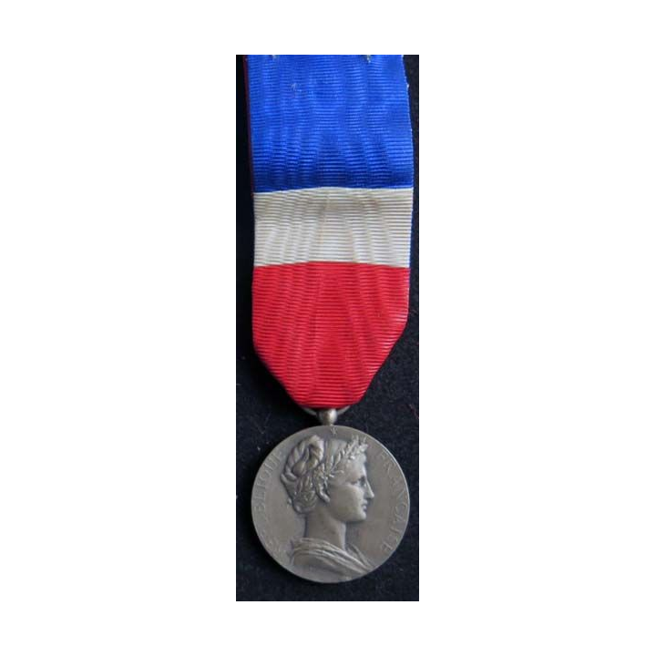 FRANCE : médaille de la croix rouge classe bronze