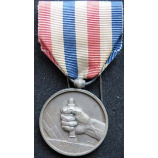 FRANCE : médaille des chemins de fer attribuée en 1950 à J. PAUTOT en métal argenté