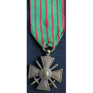 FRANCE : Croix de guerre 1914-1918 en bronze -27-