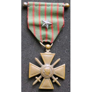 FRANCE : Croix de guerre 1914-1918 en bronze avec sa barrette et une citation -28