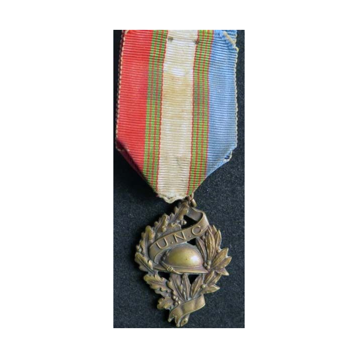 FRANCE : médaille de l'Union Nationale des Combattants UNC en bronze (3)