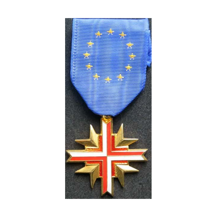 EUROPE médaille de la confédération européenne des anciens combattants