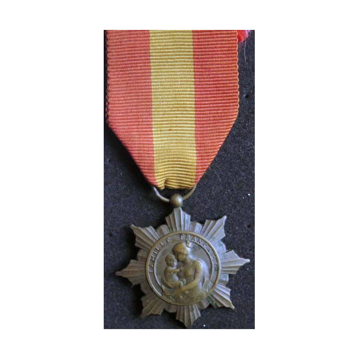 FRANCE :  médaille de la famille française la Patrie reconnaissante en bronze