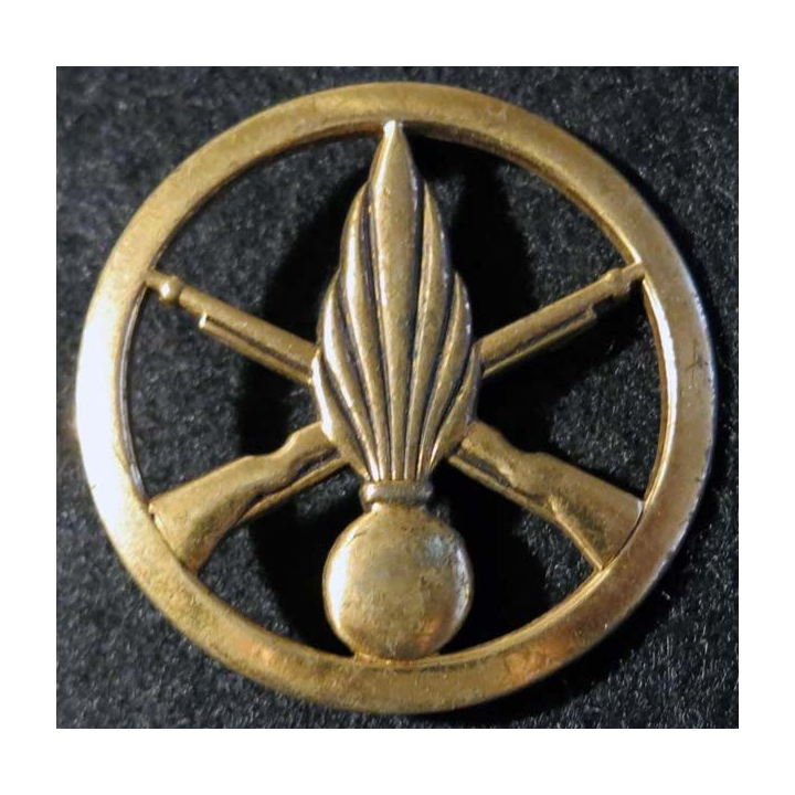 INFANTERIE : Insigne de béret infanterie L. Bichet Livry-Gargan 