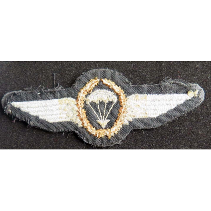 ALLEMAGNE : insigne de brevet parachutiste allemand en tissu de largeur 11,5 cm